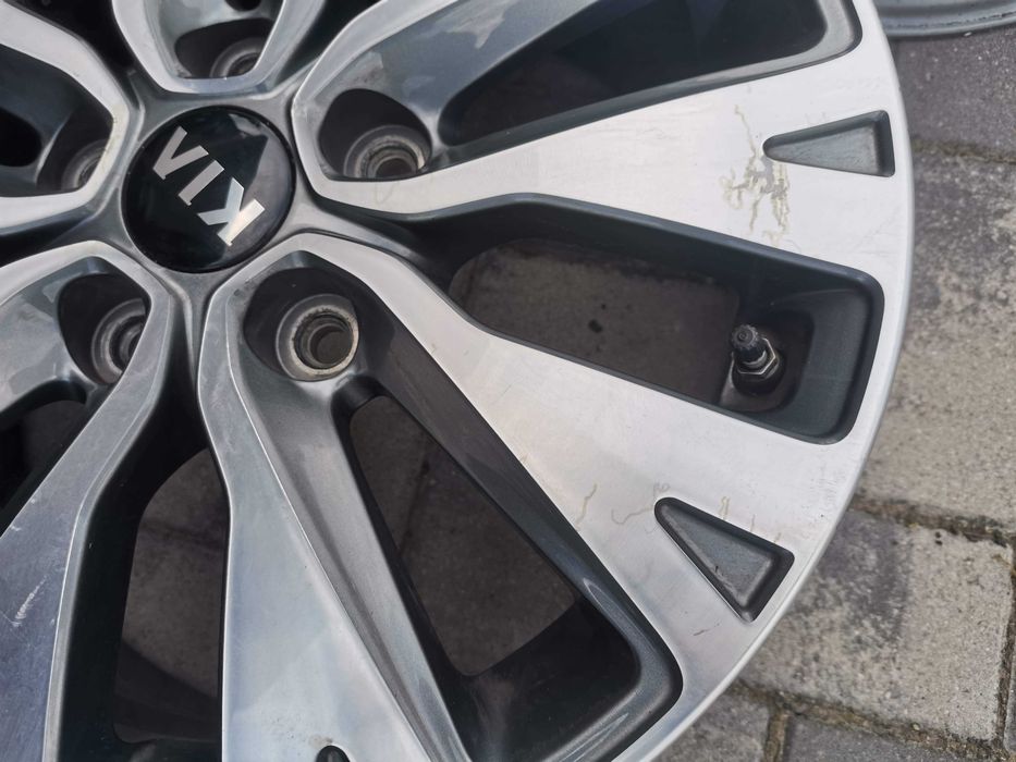 Felgi KIA Ceed Venga Soul Hyundai 6,5Jx16H2 5x114,3 ET50 TPMS