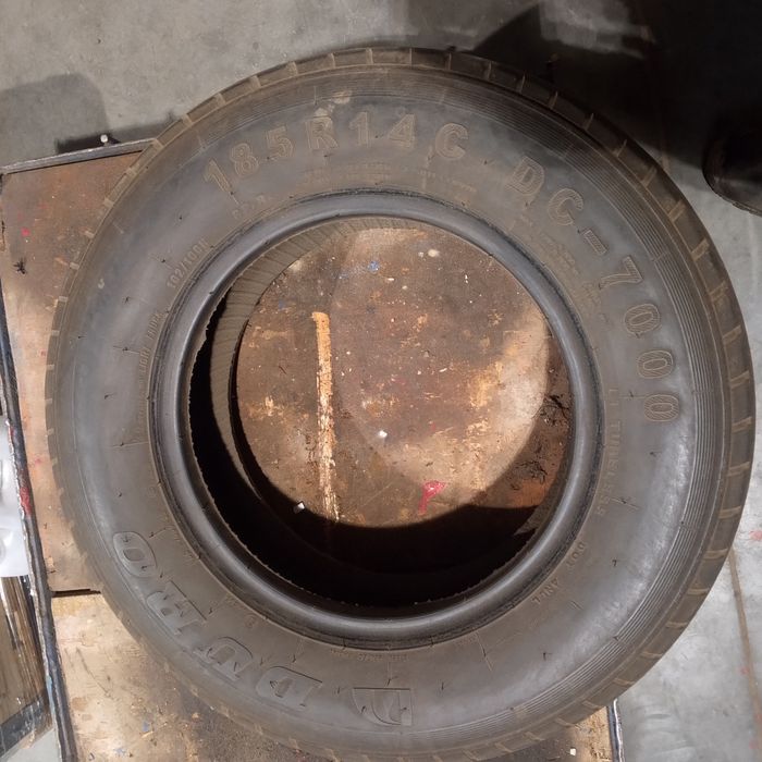 Opony do przyczepki 185r14c