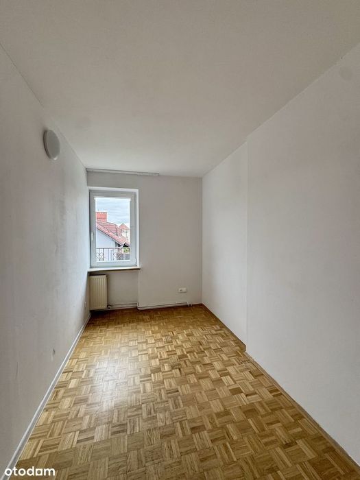 Dom wraz z wydzielonym przyziemiem