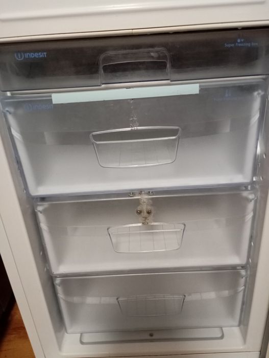 холодильник   Indesit