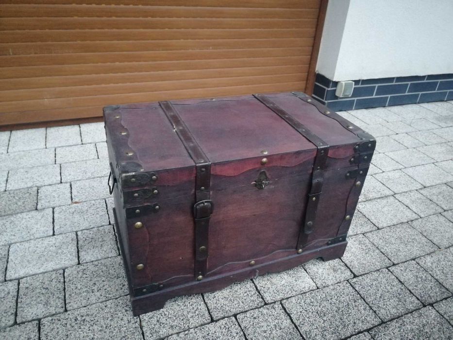 Skrzynia piracka, kufer, szkatuła.