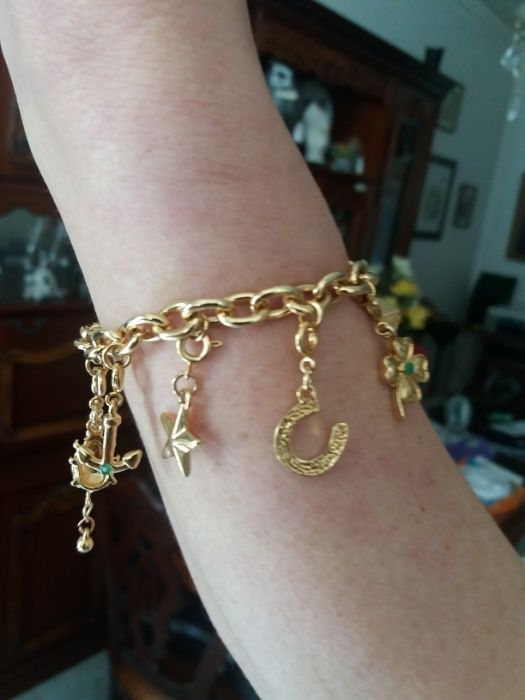 Pulseira da sorte c/bãnho de ouro