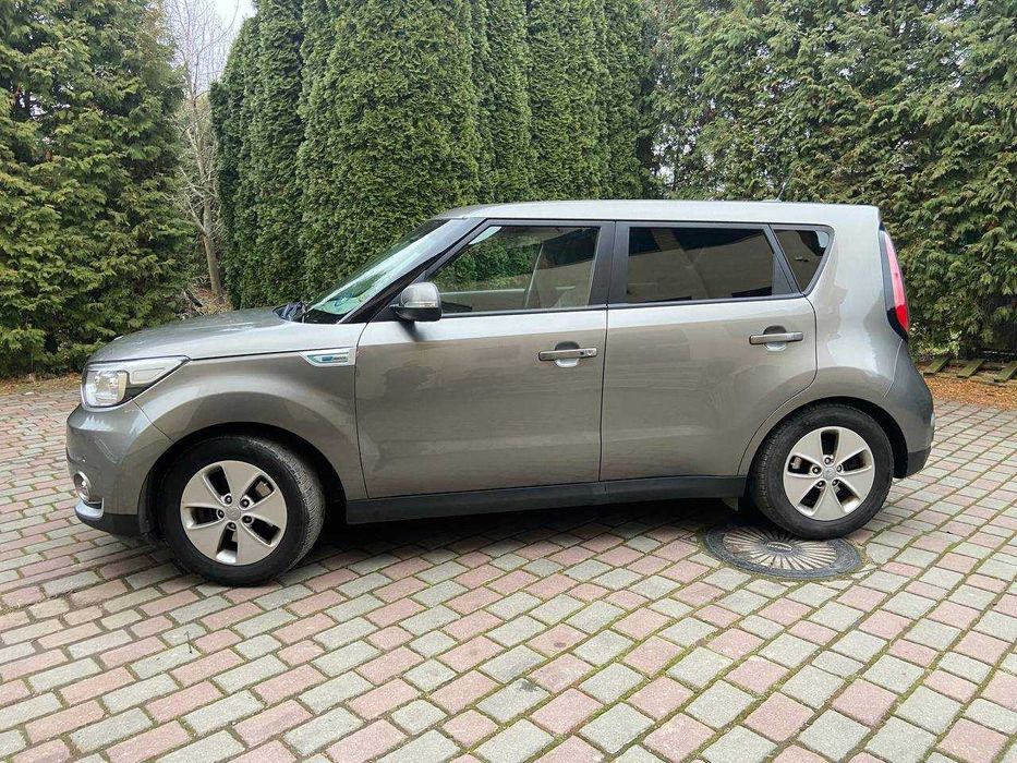 Автомобіль Kia Soul EV 2015