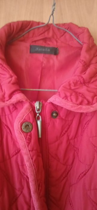 Czerwona kurtka damska jesienna