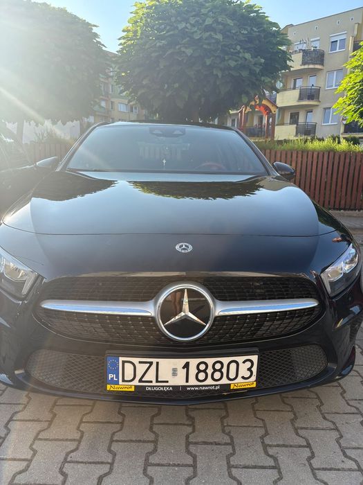 Mercedes-Benz Klasa A Mercedes-Benz klasa A czarny sedan