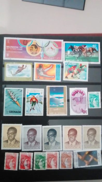 Álbum coleção de selos antigos em escudos - em Beja = 50 euros