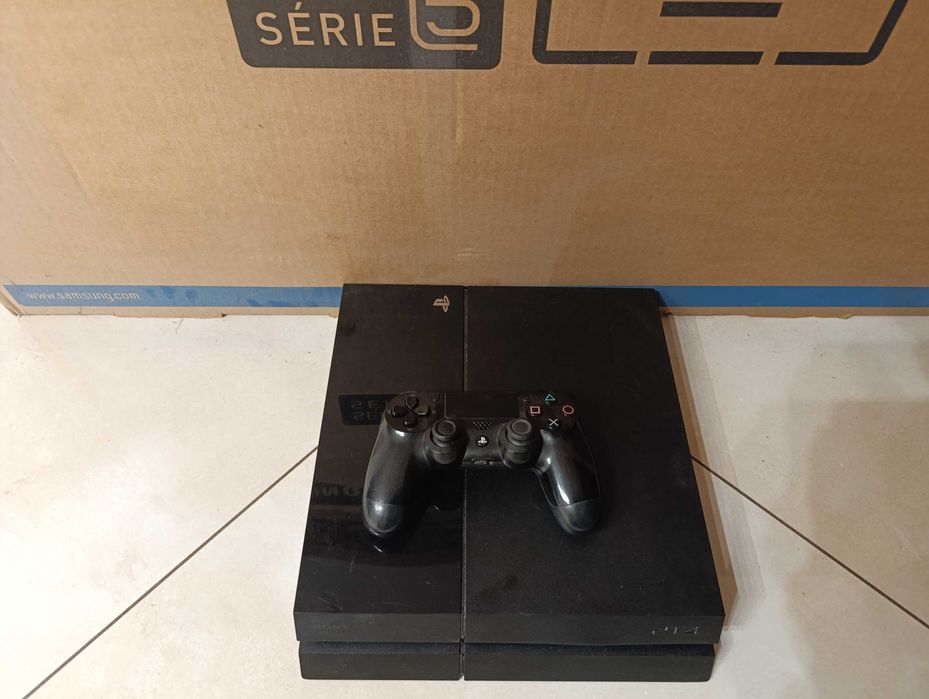PS4 + Telewizor Samsung ''40'' cali - Wszystko sprawne.