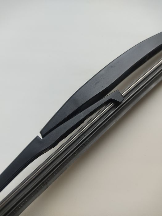 Щітка каркасна задня Bosch Twin 250мм