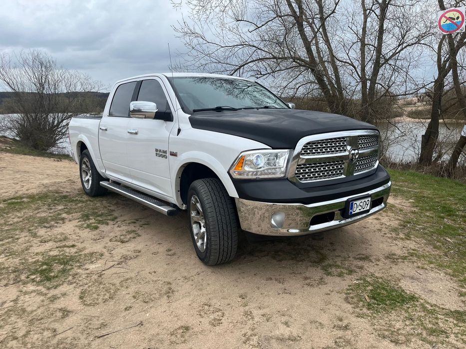 RAM 1500 Ram Hemi Larmie Najbogadsza wersja