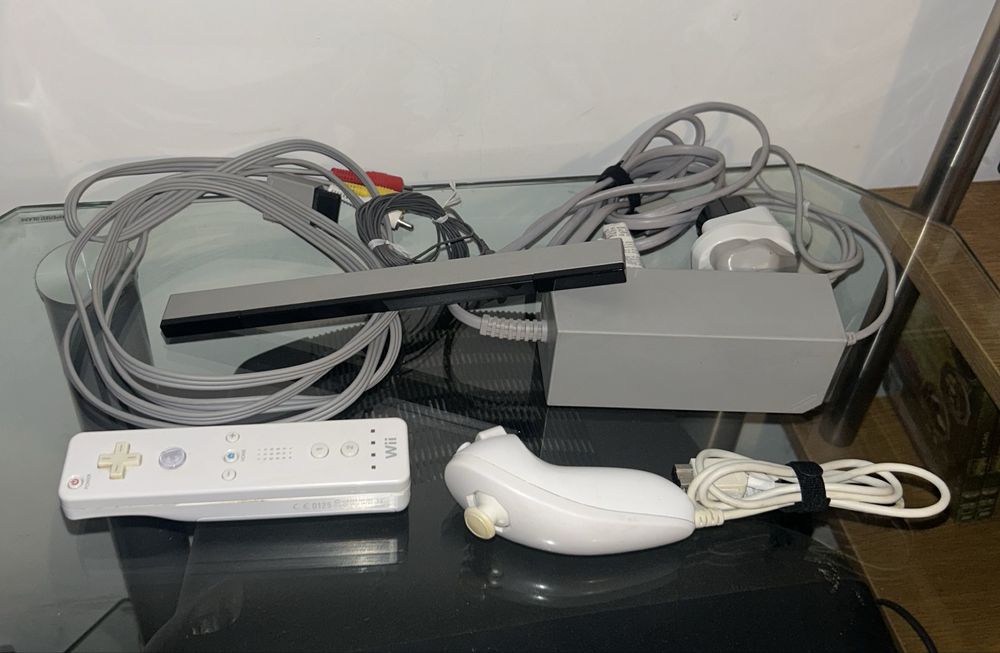 Nintendo Wii com 6 jogos