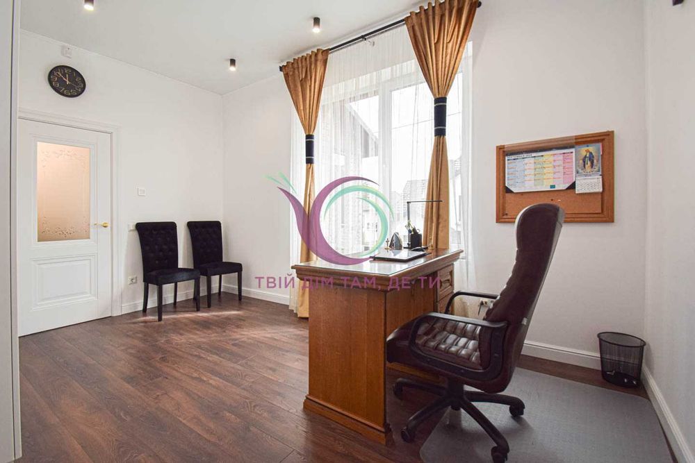 5-к. будинок 176 м2 з власним подвір’ям за вул. Гузара