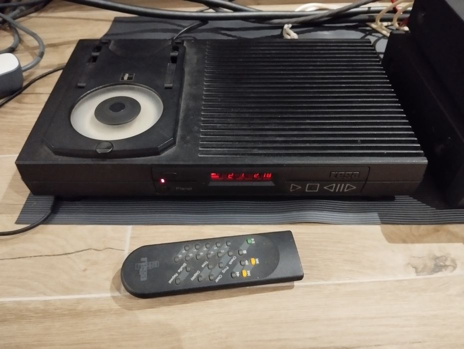 Leitor CD Rega Planet com comando