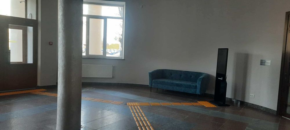 Оренда фасадні приміщення 18-132м Центр Звягель Шевченка,5/1 Терміново