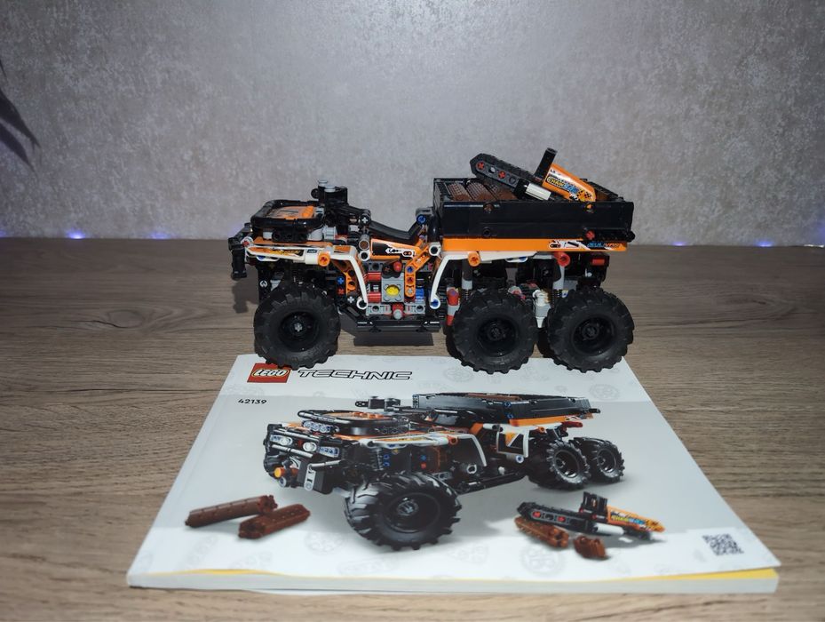 Конструктор LEGO Лего Technic 42139 Позашляхова вантажівка