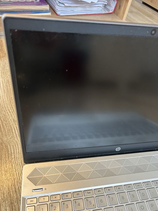 HP Pavilion 15 i5 10 gen 8GB RAM 512GB SSD Stan dobry