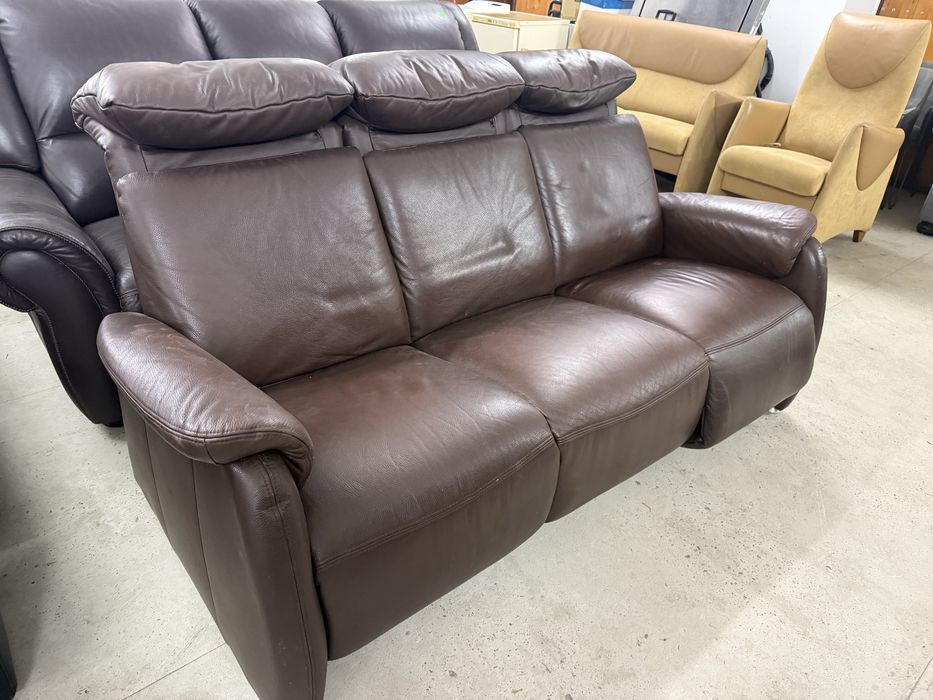 Шкіряний диван - реклайнер