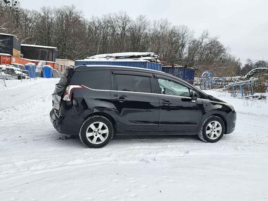 Peugeot 5008 GT LINE 2015