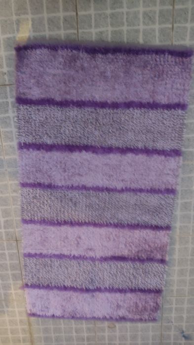 Carpete e tapete com oferta de almofadas