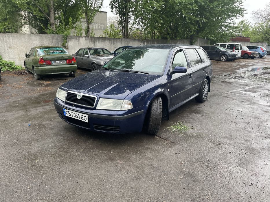 Продам skoda oktavia tour