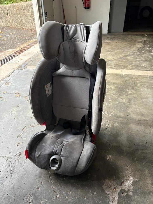 Cadeira GB Everna-Fix  Isofix dos 9 meses às 12 anos.