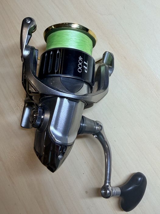 Катушка Shimano Twin Power 4000PG 9+1BB 4.4:1