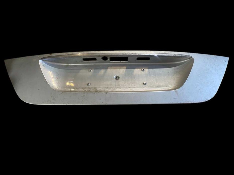 Кріплення подіум номерного знаку задня Mercedes W211 A2117500237