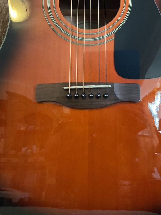 Guitarra fender acústica