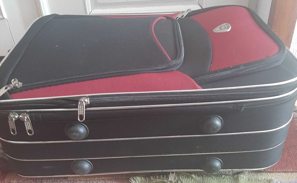 Валіза підліткова