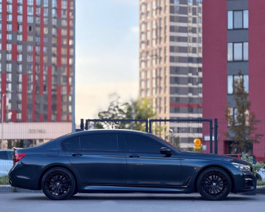 Продаж гарного BMW 740І