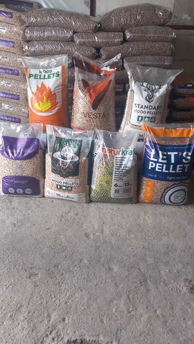 Pellet pelet drzewny sosnowy dębowy mieszany Let's Naturkraft Vesta Wood