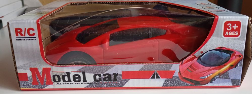 Samochód zdalnie sterowany dla dzieci 
Cena po przecenie/oferowana: 52