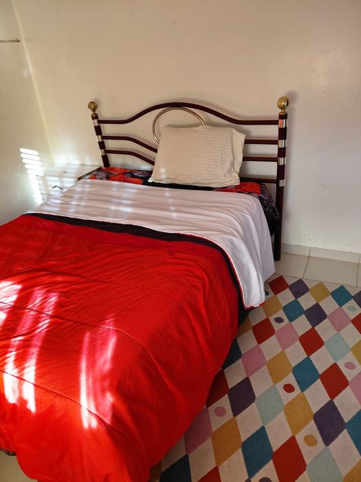 Quarto para arrendar em camarate