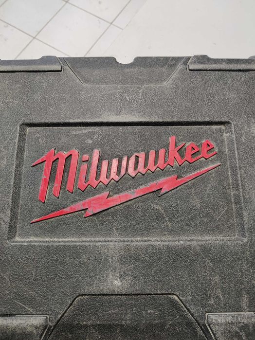 Aparafusadora Milwaukee