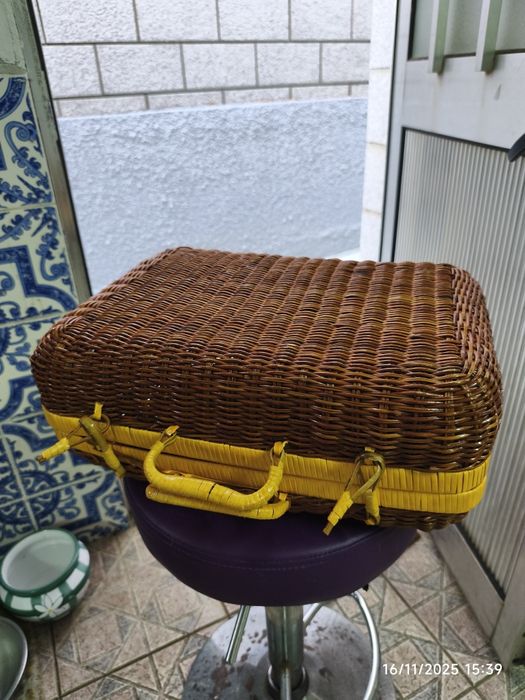 Cesta de piquenique em "palha" ( para restaurar)