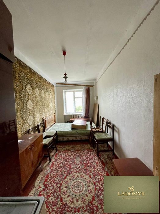 Продаж / Квартира / Заводська, Оженін