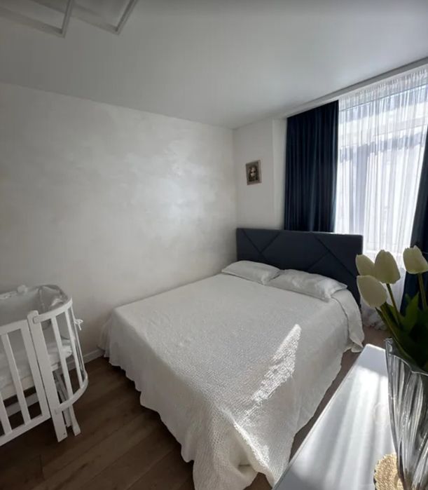 Продаж 1к квартири 52 кв. м на вул. Київська