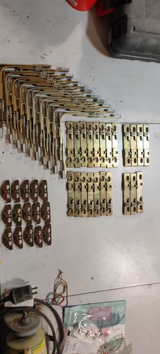 Sprzedam okucie do okien PCV Roto