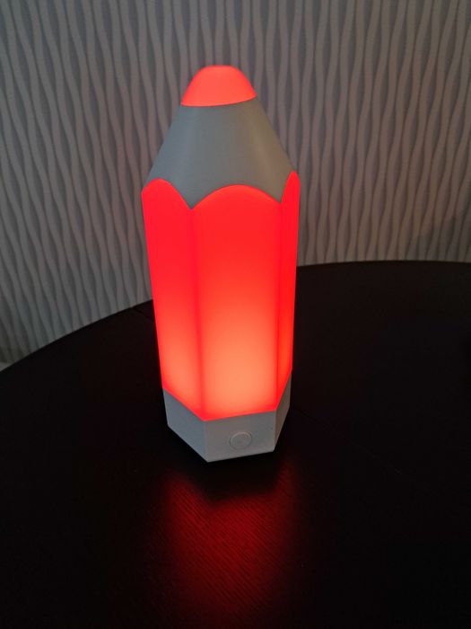 Baixa de preço! Luz de presença / candeeiro IKEA praticamente novo