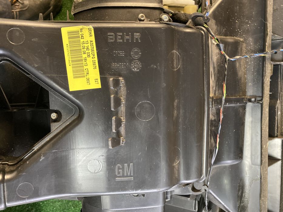 Печка корпус в зборі Opel Astra H Zafira B