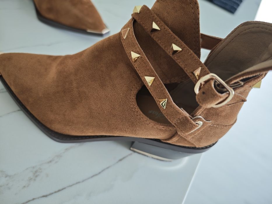 Bota mulher nova !!camurça excelente conforto maximo