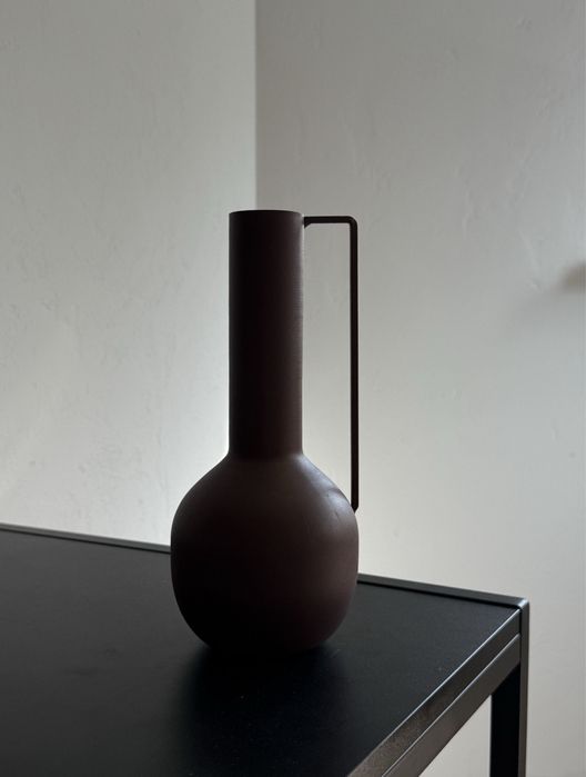 Металева вaз юск