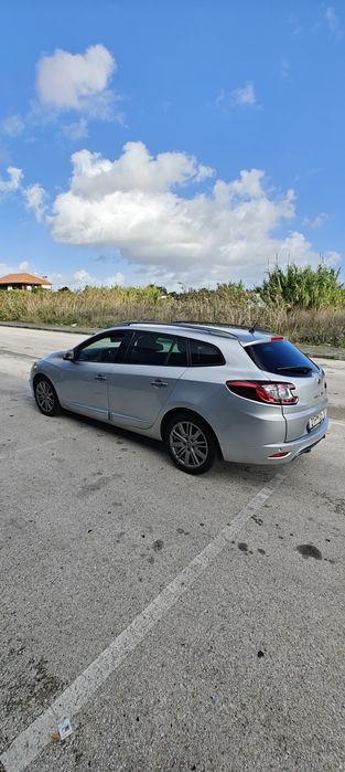 Renault Megane 1.5 dCi Automático – Muito Económico, Conforto e Fiabil