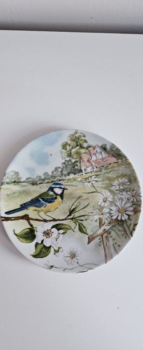 Маленькі декоративні тарілочки з Европи