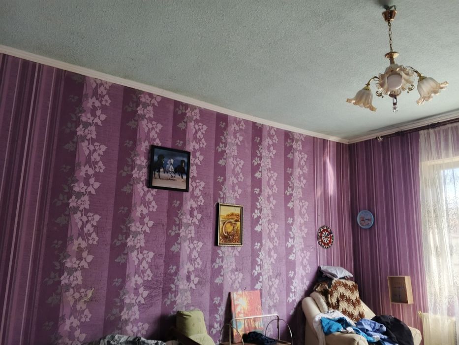Продаю добротный кирпичный дом в самом центре г Мерефа