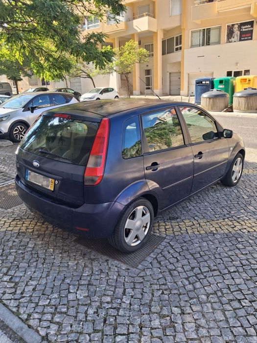 Ford Fiesta 1.25i-16v Xtrend 5p 2004