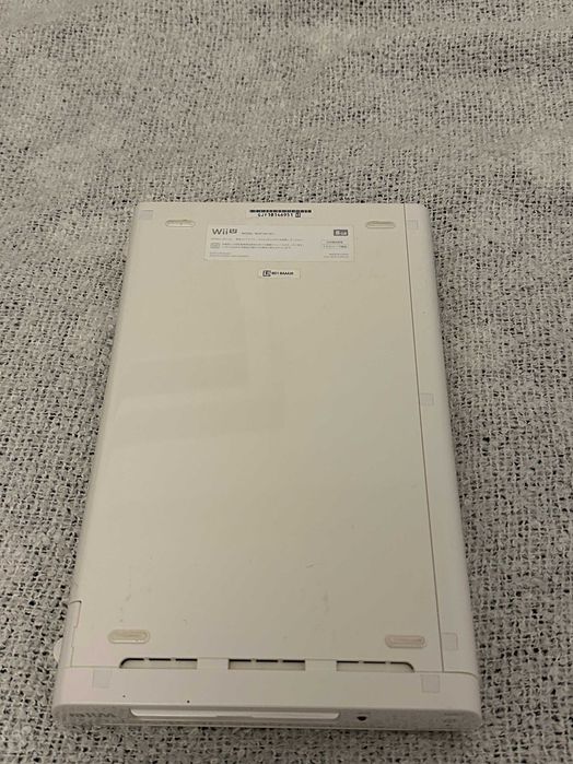 Nintendo Wii U + Nintendo Wii U Pad