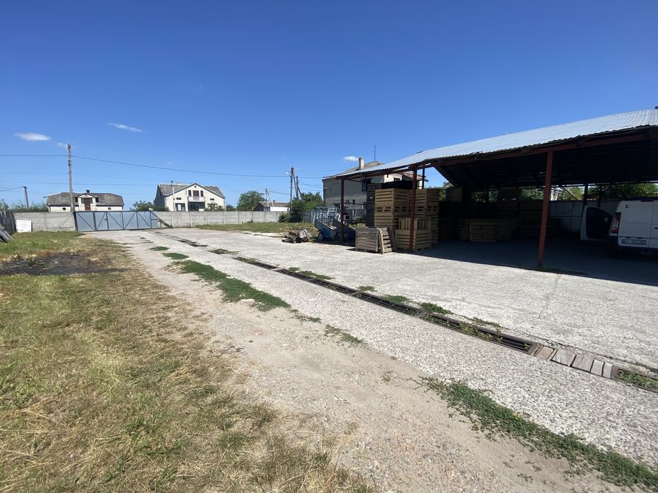 Оренда території з приміщеннями під склад і виробництво Львівська обл