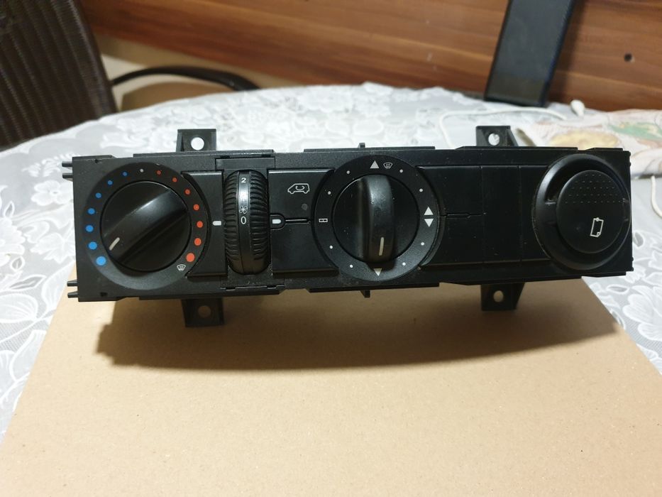 Легулятор печки мерседес сплинтер  А9068300185