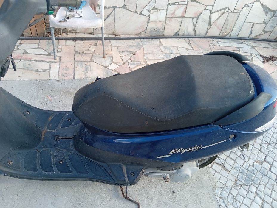 Vendo Peugeot elyseo