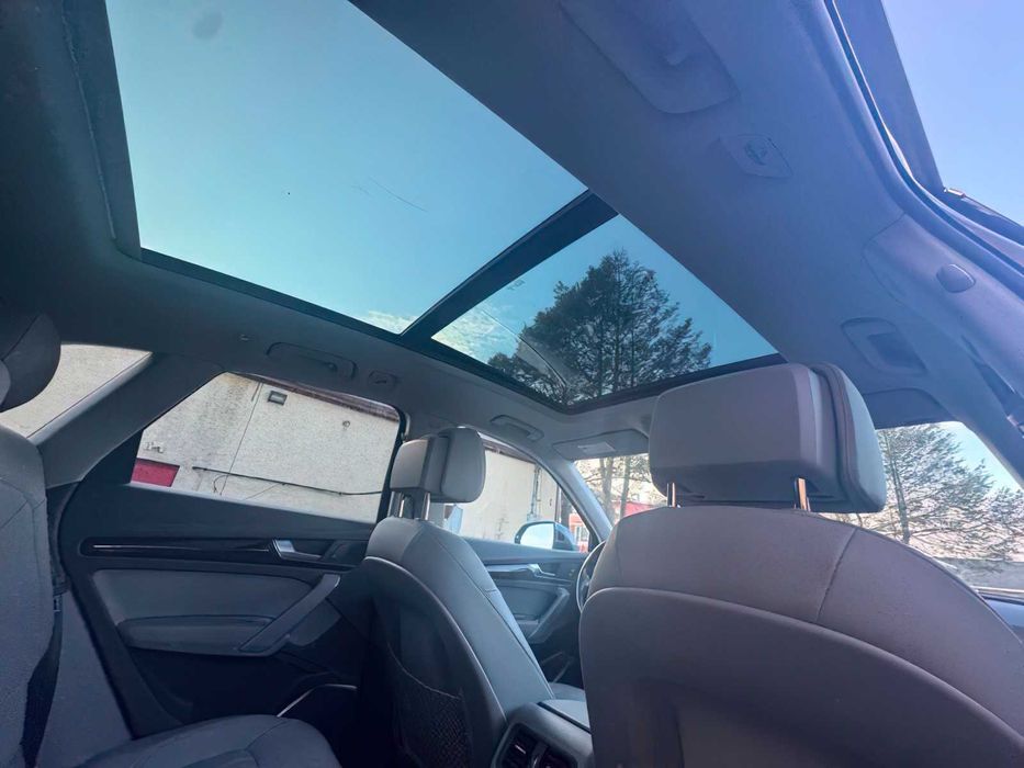 Audi Q5      2020